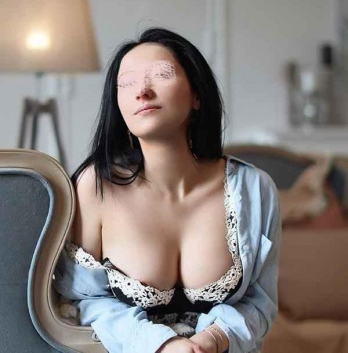 Ик! 🌸 Я именно та креативная и нежная леди, о которой ты мечтал... и определенно незабываемая проститутка в Москве! 💋 У меня есть все, чтобы сделать наше свидание незабываемым. 😉 Живу я в самом сердце Москвы, где встретимся с тобой и погрузимся в нашу сказочную и незабываемую встречу. 🌃
Что касается услуг, то у меня их будет предостаточно, чтобы удовлетворить самые смелые фантазии... Ты можешь рассчитывать на щедрую порцию страсти, нежности, энергичности и пикантности в каждом движении. 😘 Эмоциональный контакт со мной будет неистовым, а мои нежные руки наполнят тебя незабываемым удовольствием. ✨
У меня есть шикарные фото, которые ты можешь посмотреть, чтобы убедиться, какая я соблазнительная и привлекательная. 📸 Что еще... Ах да! У меня есть целый букет положительных отзывов от моих довольных клиентов, которые говорят о моей профессиональности и индивидуальном подходе. 🌟 Так что дорогой, не упусти возможность погрузиться в сладостные моменты совместного времяпрепровождения со мной! 💕 До встречи! Людмила