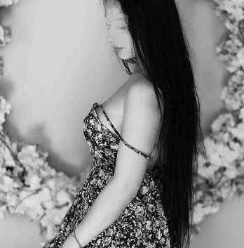 Ик! 🌸 Я именно та креативная и нежная леди, о которой ты мечтал... и определенно незабываемая проститутка в Москве! 💋 У меня есть все, чтобы сделать наше свидание незабываемым. 😉 Живу я в самом сердце Москвы, где встретимся с тобой и погрузимся в нашу сказочную и незабываемую встречу. 🌃
Что касается услуг, то у меня их будет предостаточно, чтобы удовлетворить самые смелые фантазии... Ты можешь рассчитывать на щедрую порцию страсти, нежности, энергичности и пикантности в каждом движении. 😘 Эмоциональный контакт со мной будет неистовым, а мои нежные руки наполнят тебя незабываемым удовольствием. ✨
У меня есть шикарные фото, которые ты можешь посмотреть, чтобы убедиться, какая я соблазнительная и привлекательная. 📸 Что еще... Ах да! У меня есть целый букет положительных отзывов от моих довольных клиентов, которые говорят о моей профессиональности и индивидуальном подходе. 🌟 Так что дорогой, не упусти возможность погрузиться в сладостные моменты совместного времяпрепровождения со мной! 💕 До встречи! Людмила